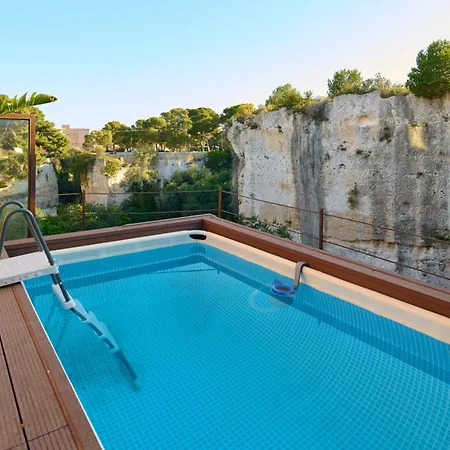 Ltm Greenhouse Holiday home *